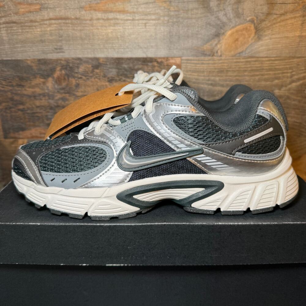 Nike V5 RNR Women's Running Shoes - Size 10
